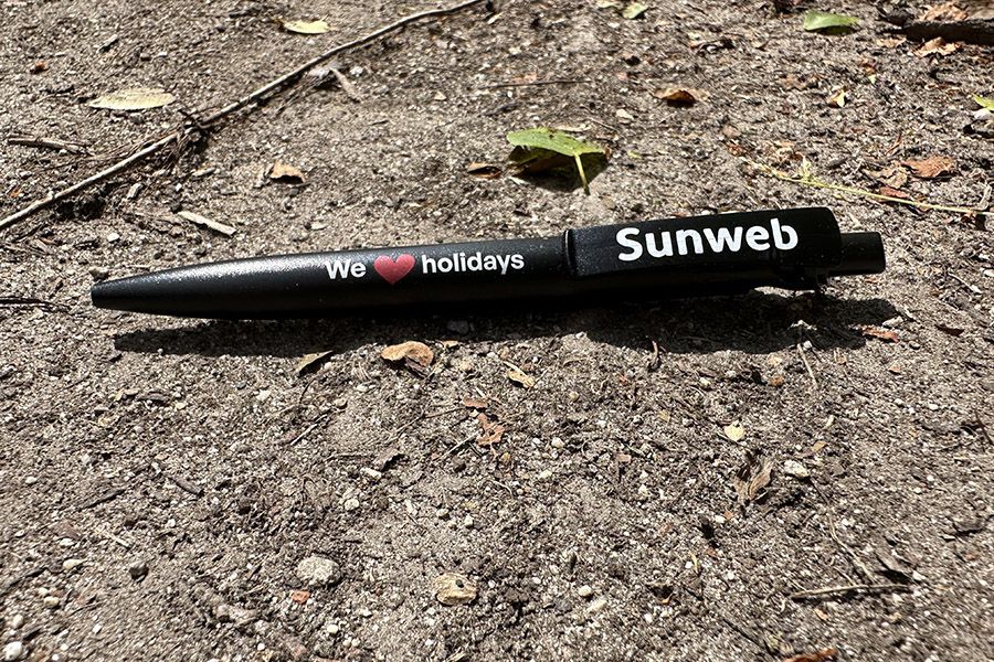 bedrukte zwarte balpen met logo voor Sunweb
